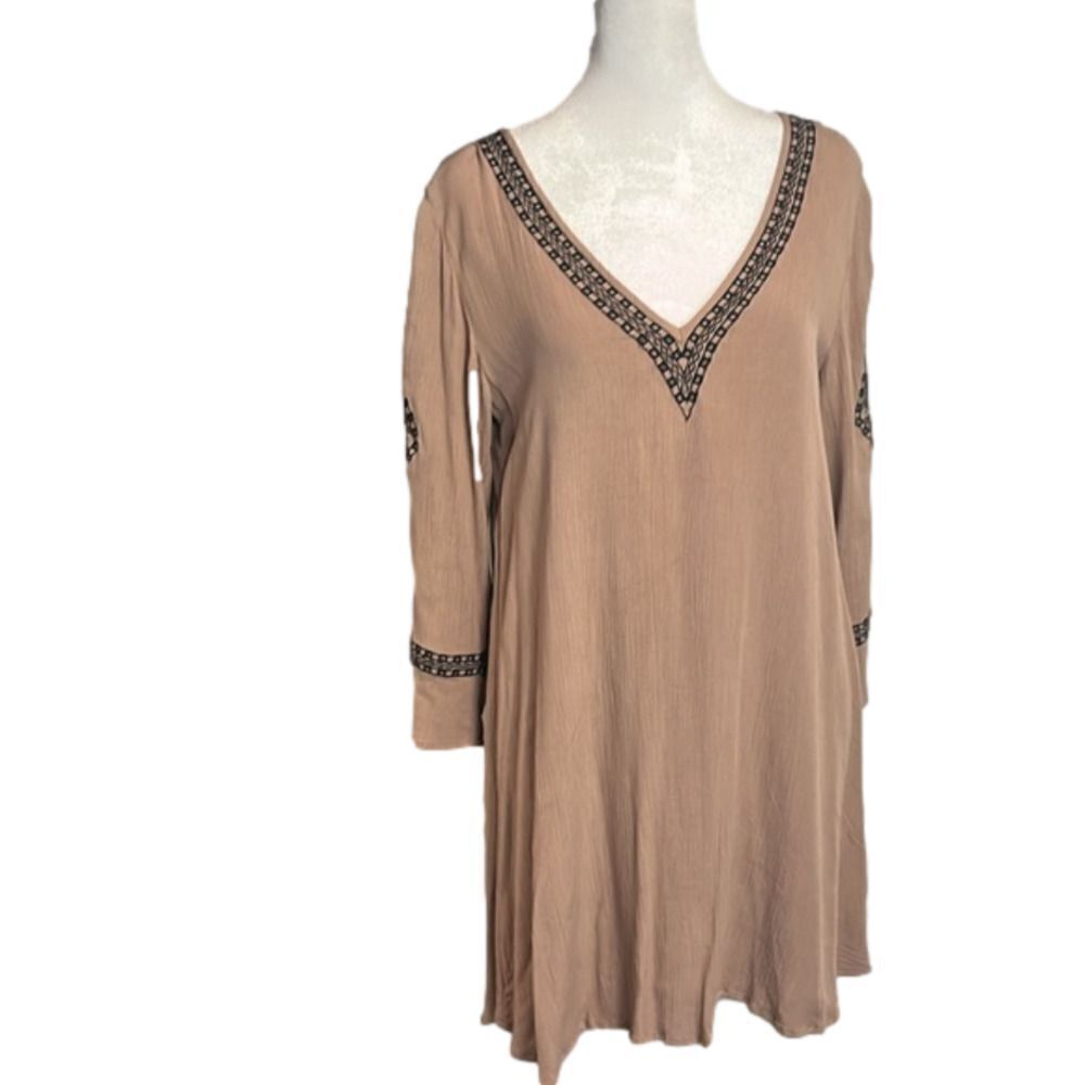 Nordstrom Amuse Society NWOT neutral pink w/ dark brown embroidery + slip XS
